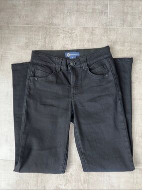 Democracy Women's Black Skinny Jeans